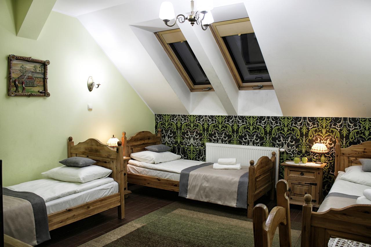 Hotel Pod Herbem -Pokoje Ozonowane Бялисток Стая снимка