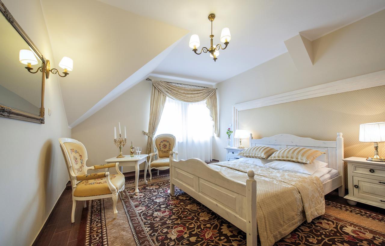 Hotel Pod Herbem -Pokoje Ozonowane Бялисток Екстериор снимка